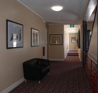 Alpine Hotel - Accommodation Gladstone