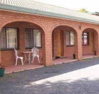 Cooma Country Club Motor Inn - Accommodation Gladstone