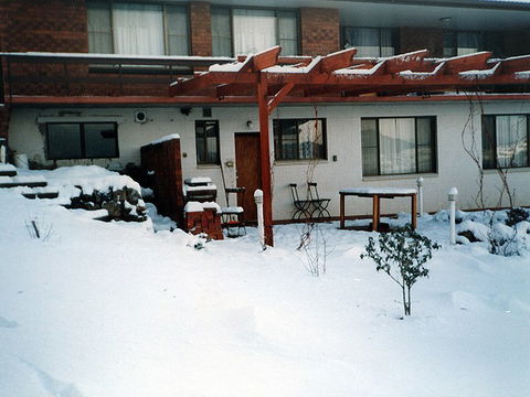 House Matterhorn - Accommodation Gladstone 2
