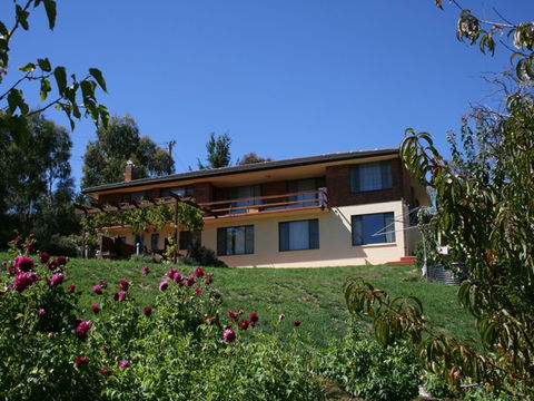 House Matterhorn - Accommodation Gladstone 3