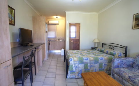 Tumut Apartments - Accommodation Gladstone 4