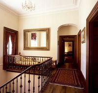 Mandelson's of Goulburn - Accommodation Gladstone