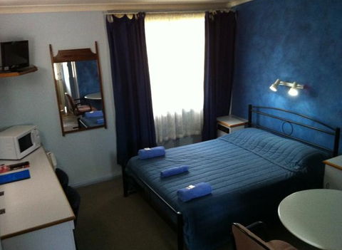 Bushmans Retreat Gundagai Motor Inn - Accommodation Gladstone 0