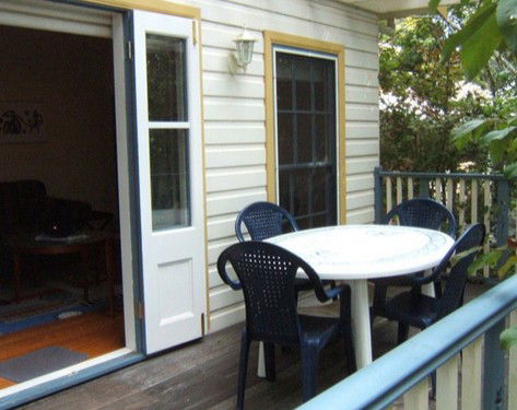 AppleBlossom Cottage - Accommodation Gladstone 1