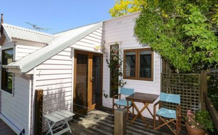 An Oasis In The City - Accommodation Gladstone 3