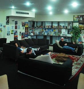 790 On George Backpackers - Accommodation Gladstone 2