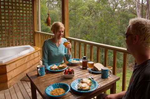 Bingle Tree Retreat - Accommodation Gladstone 4