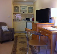 Champagne Rose Suite - Accommodation Gladstone