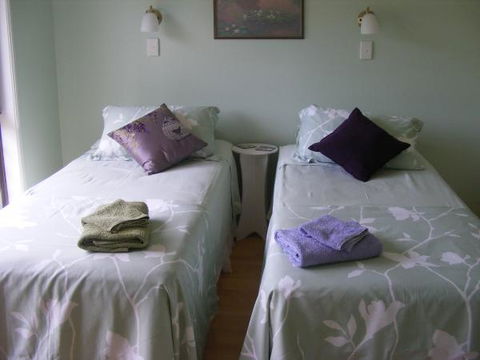 Alligator Creek Bed And Breakfast - Accommodation Gladstone 3