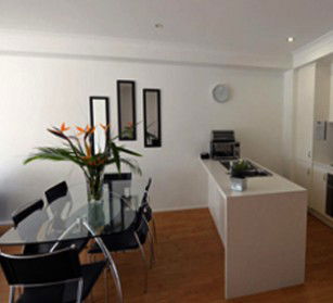 Alexandra Apartments - Accommodation Gladstone 6