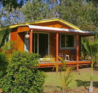 Moore Park Beach Huts - Accommodation Gladstone