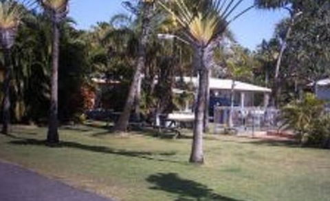 Kinka Palms Beachfront Apartments / Motel - Accommodation Gladstone 2