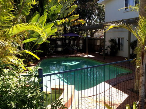 Coconut Palms On The Bay - Accommodation Gladstone 3