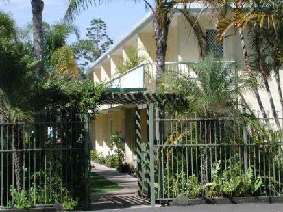 Bayshores Holiday Apartments - Accommodation Gladstone 0
