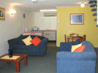 Bayshores Holiday Apartments - Accommodation Gladstone 3