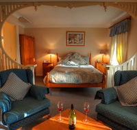 Honeysuckle Cottages and The Rocks Restaurant - Accommodation Gladstone