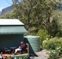 Cave Rock Cottages - Accommodation Gladstone