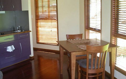 Ravensbourne Escape Tree Tops - Accommodation Gladstone 2