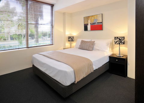 Sleep And Go Hotel, Preston - Accommodation Gladstone 2