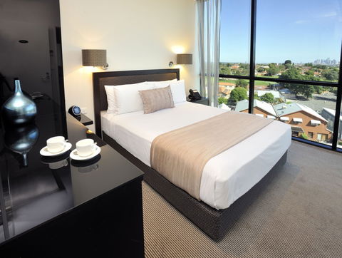 Sleep And Go Hotel, Preston - Accommodation Gladstone 4