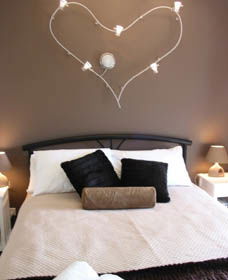 Cloud Nine Spa Chalets - Accommodation Gladstone 0