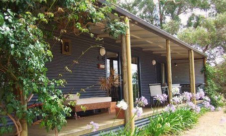 Cloud Nine Spa Chalets - Accommodation Gladstone 2