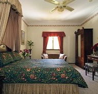 Holberry House - Accommodation Gladstone