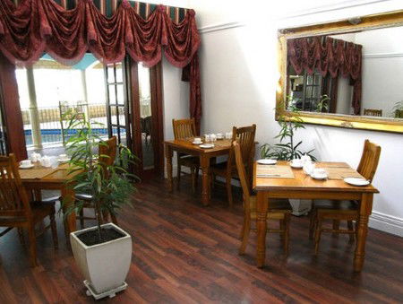 Inn The Tuarts Guest Lodge - Accommodation Gladstone 2