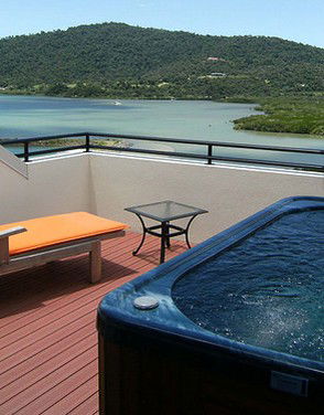 Blue Horizon Resort Apartments - Accommodation Gladstone 4