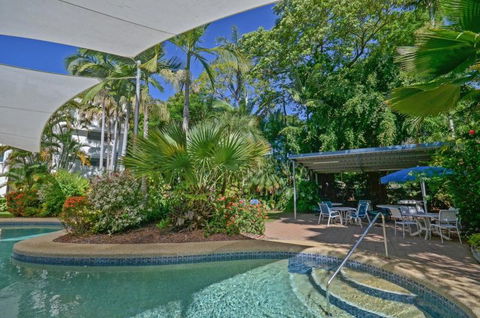 Roydon Beachfront Holiday Apartments - Accommodation Gladstone 3