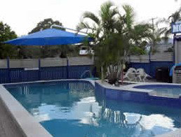 Raceways Motel - Accommodation Gladstone 0