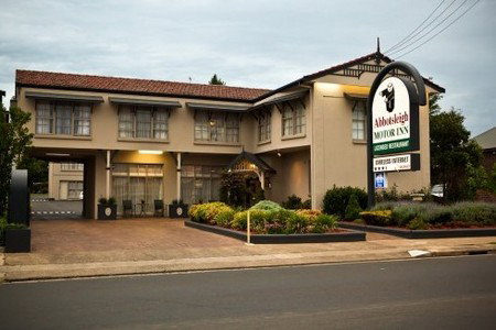 Abbotsleigh Motor Inn - Accommodation Gladstone 0