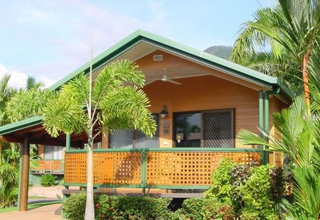 Cairns Coconut Holiday Resort - Accommodation Gladstone 0