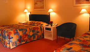 All Seasons Central Court Motel - Accommodation Gladstone 1