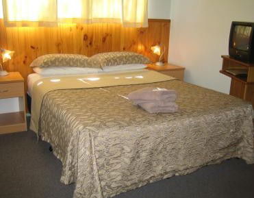 Valley Vineyard Tourist Park - Accommodation Gladstone 4
