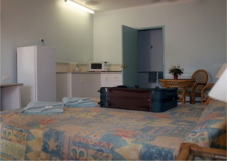Broome Motel - Accommodation Gladstone 1