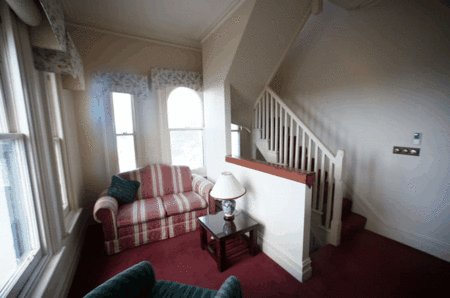 The Yarra Glen Grand Hotel - Accommodation Gladstone 3