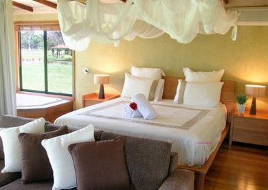 Lake Weyba Cottages - Accommodation Gladstone 1