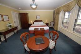 Quality Hotel Bentinck - Accommodation Gladstone 1