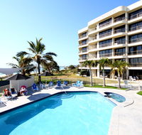 San Simeon Beachfront Apartments - Accommodation Gladstone