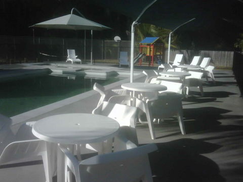 L'Amor Holiday Apartments - Accommodation Gladstone 5
