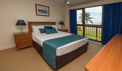 Coral Towers Holiday Apartments - Accommodation Gladstone 2