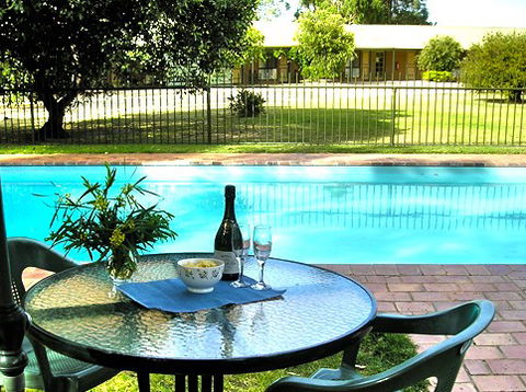 Mountain View Motor Inn And Holiday Lodges - Accommodation Gladstone 4