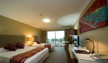 Airlie Beach Hotel - Accommodation Gladstone 1