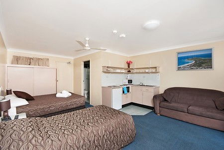 Byron Bay Side Central Motel - Accommodation Gladstone 2