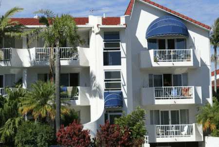 Cannes Court - Accommodation Gladstone 0