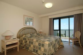 181 The Esplanade - Accommodation Gladstone 2