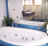 Bateau Bay Beachfront Luxury Accomodation - Accommodation Gladstone