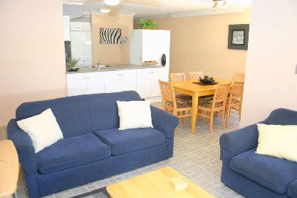 Santa Fe Holiday Apartments - Accommodation Gladstone 5