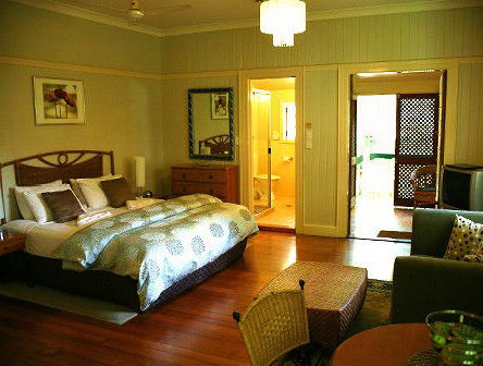 Allender Apartments - Accommodation Gladstone 0